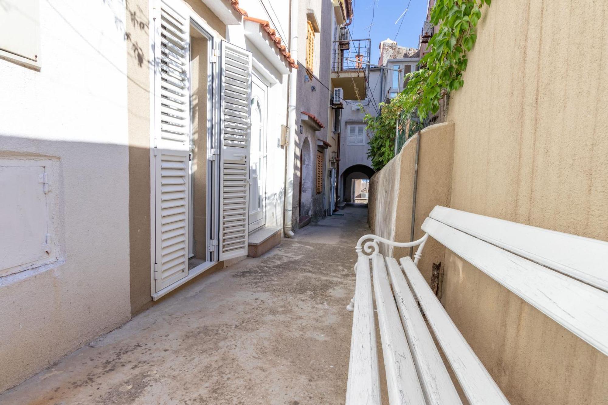 Ulica Dvori Narca 12 Apartment 4+2 Per. Baška Exteriör bild