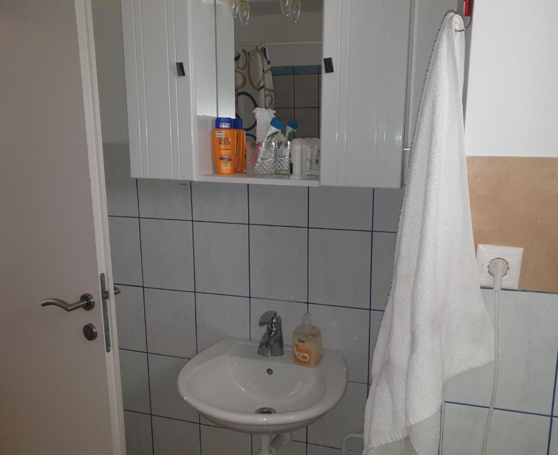 Ulica Dvori Narca 12 Apartment 4+2 Per. Baška Exteriör bild